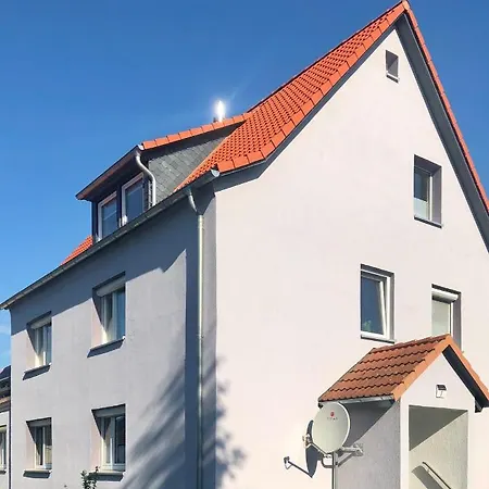 Modernes Zimmer Mit Kuechenzeile Und Bad Denkte Exterior photo