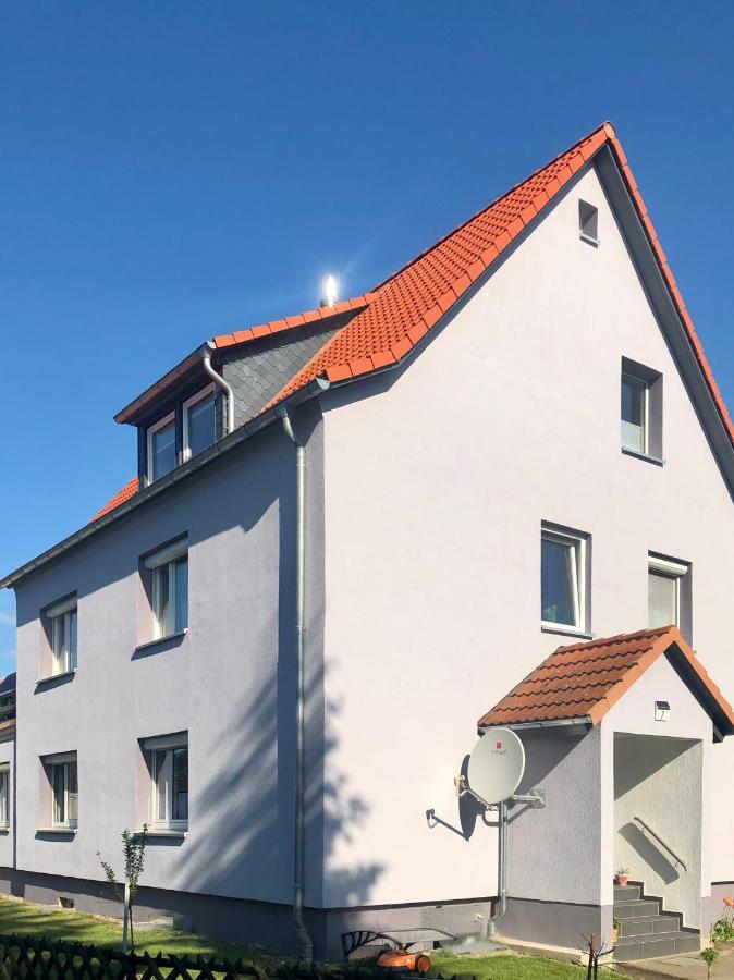 Apartment Modernes Mit Kuechenzeile Und Bad
